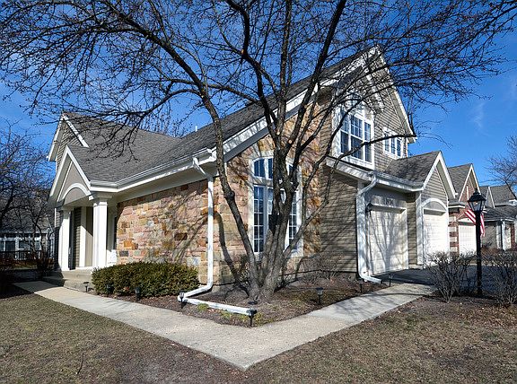 2nd image of 1924 Dunhill Ct #76