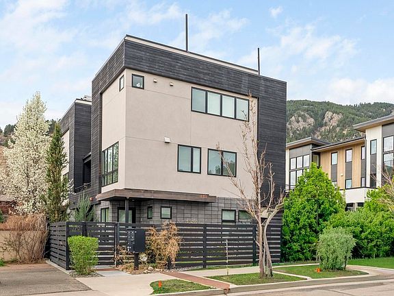 4th image of 370 Arapahoe Ave #C