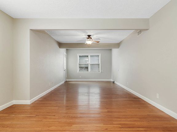 4th image of 311 W Cleveland St