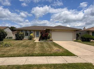 3629 Gloucester Dr, Sterling Heights, MI 48310