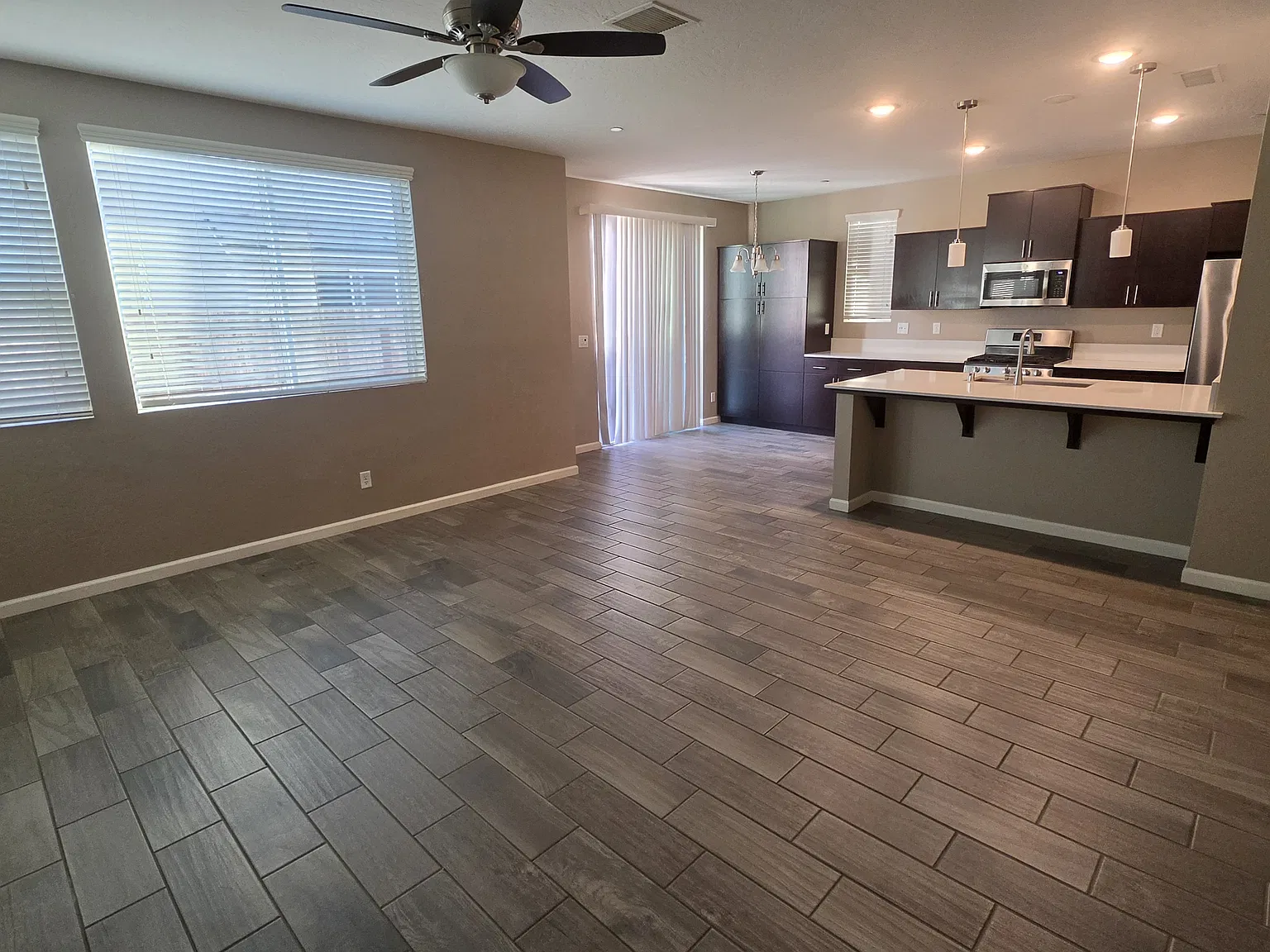 3 bed, 1648 sqft, $2,500 — Photo 2