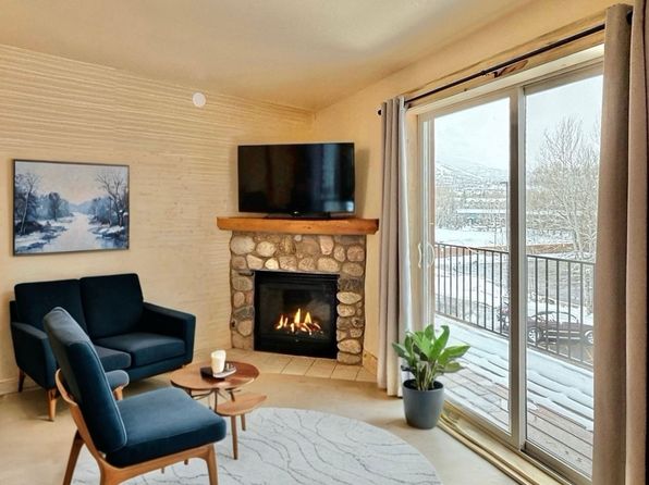 3200 S Lincoln Ave #208