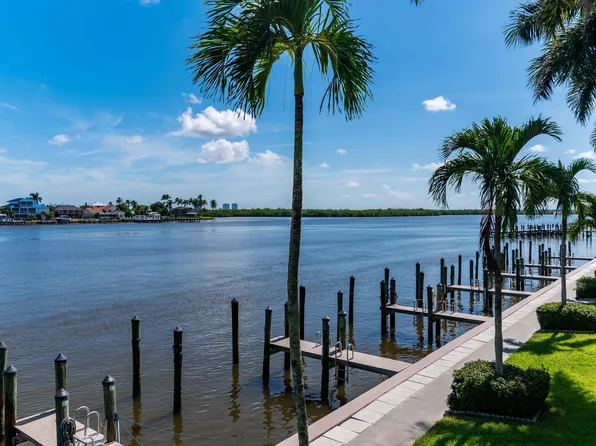 1215 Edington Pl APT J5, Marco Island, FL 34145