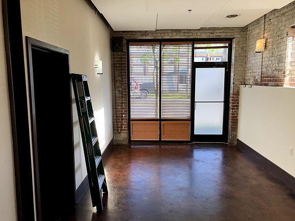 2nd image of 631 Campbell Ave SE Ste 3