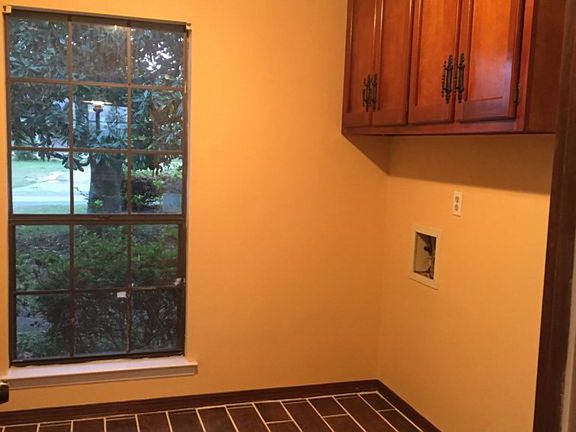 4th image of 3070 Cottage Grove Dr