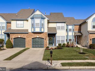 5 Summerhill Ln, Medford, NJ 08055