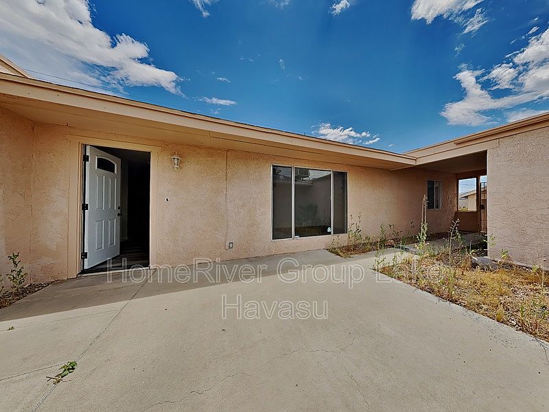 1st image of 3592 Tomahawk Dr