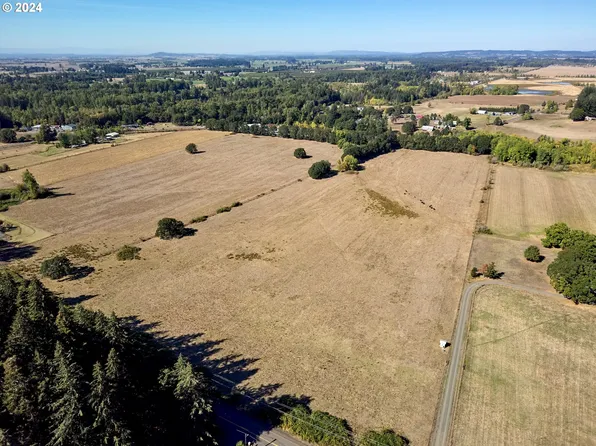Golden Valley Dr, Lebanon, OR 97355