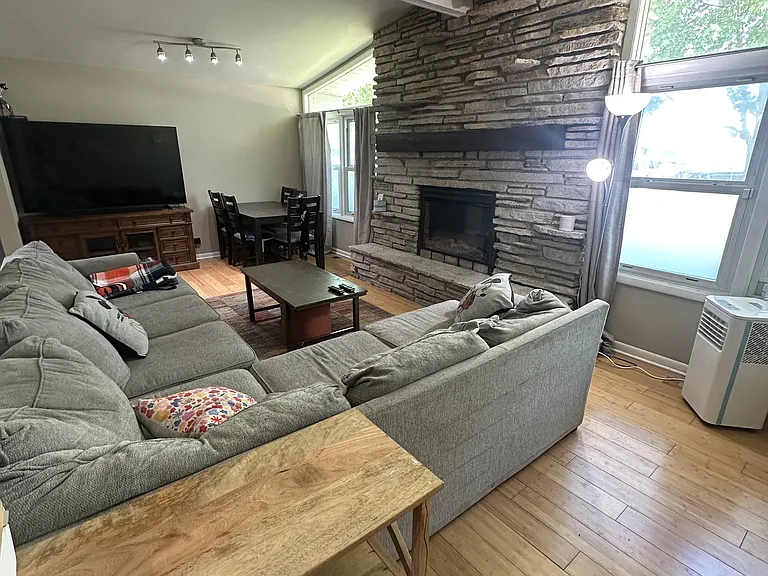 55 E Jeffery Ave #HOUSE — Photo 2