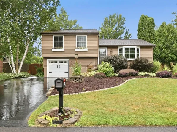4228 Hunting Creek Dr, Clay, NY 13041