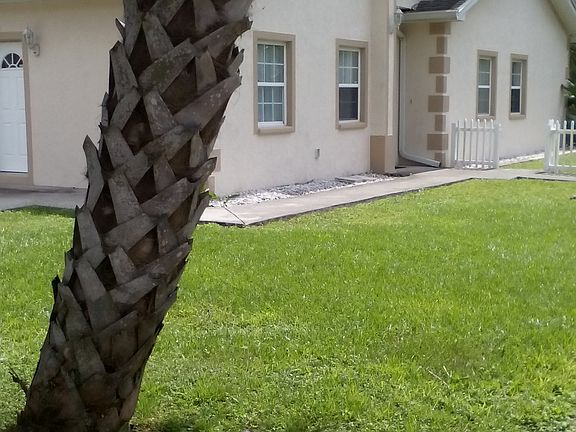 2nd image of 530 W Myrtle St