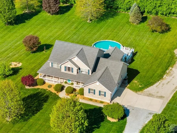 841 Willow Rd, Springfield, OH 45502