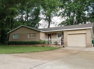 2106 Magnolia Dr, Springdale, AR 72762