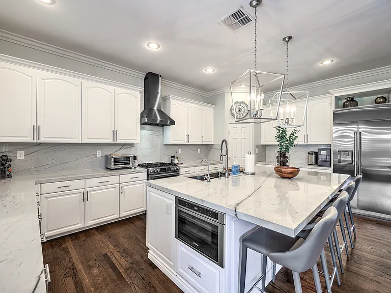 7166 Frontier Hills Ave — Photo 11