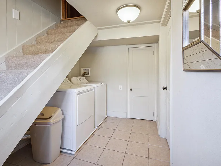 4426 Mission Rd — Photo 16