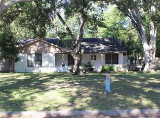 410 Hanover St, Edna, TX 77957