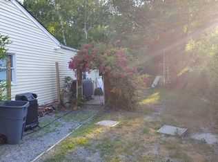 174 Highview Dr, Calverton, NY 11933