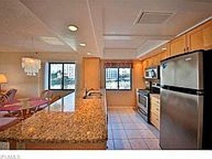 Pre remodel kitchen pic.