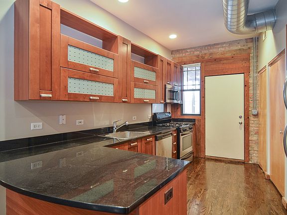 3rd image of 1440 W Lunt Ave APT 3