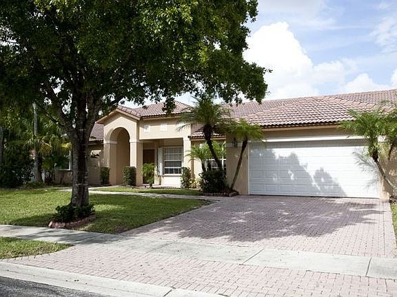 3rd image of 1204 NW 127th Dr
