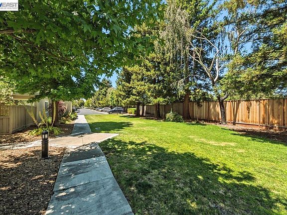 5th image of 67 Mirabelli Cir