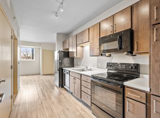 913 13th Ave SE #1, Minneapolis, MN 55414