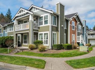 10515 221st Ln NE #102, Redmond, WA 98053
