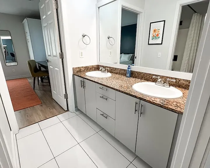 1301 Hemlock St — Photo 15