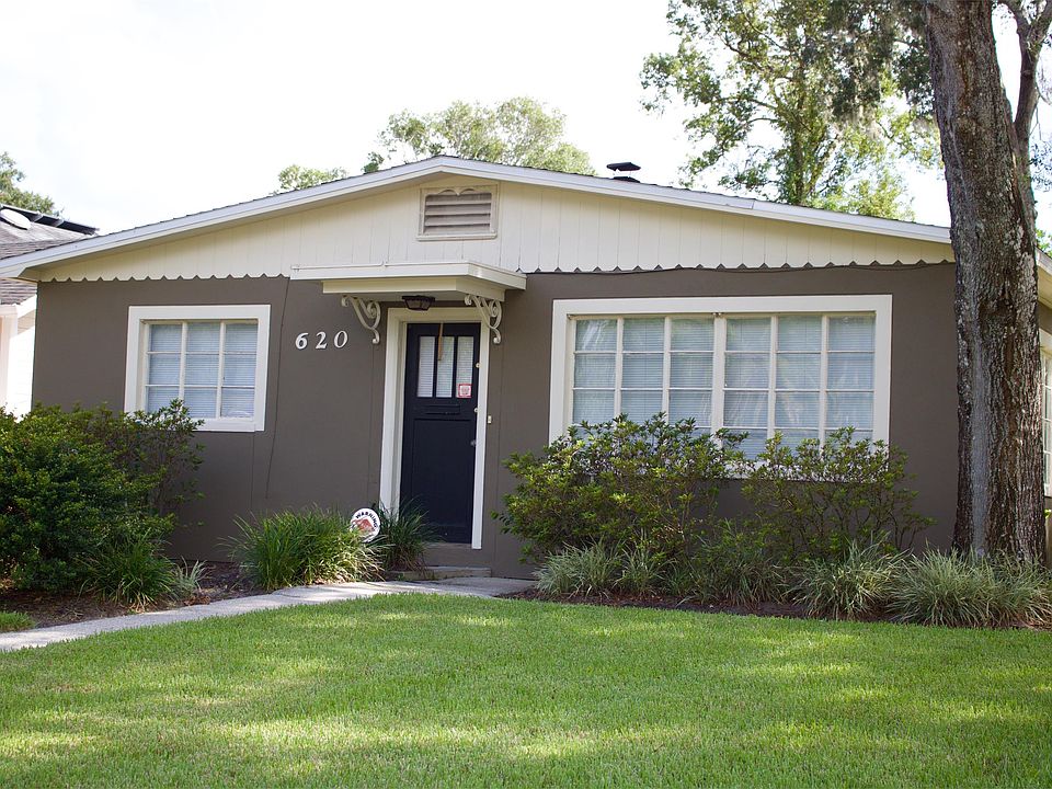1st image of 219 Pasadena Pl