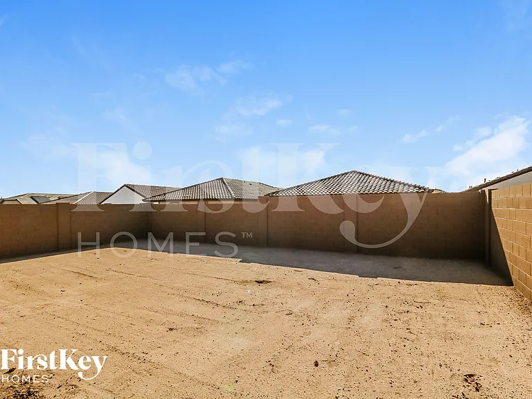 19431 W Pierson St — Photo 14
