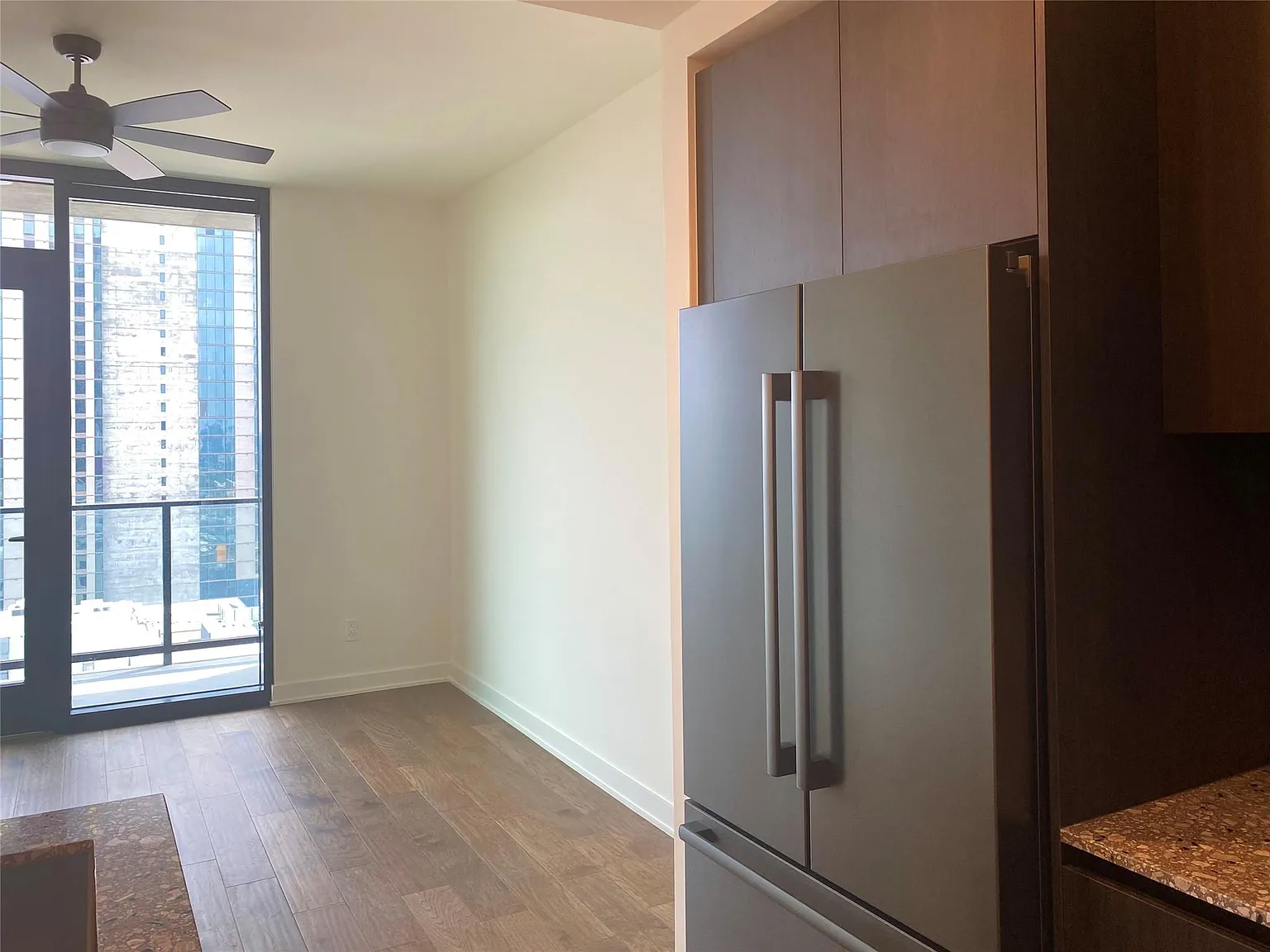 1 bed, 1.0 bath, 727 sqft, $2,700 — Photo 3
