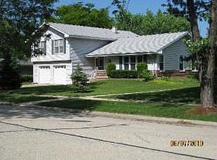 1421 Chartwell Rd, Schaumburg, IL 60195