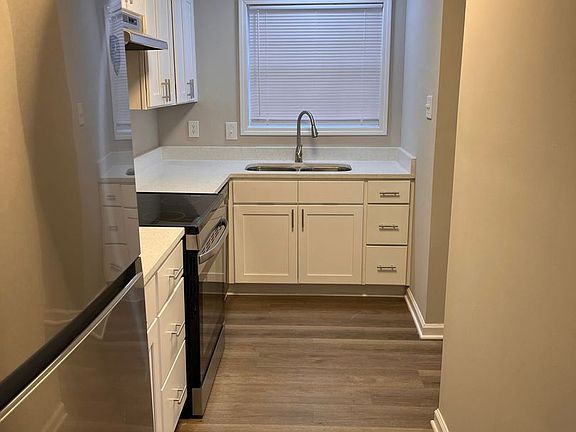 5th image of 506 N Greensboro St APT 23