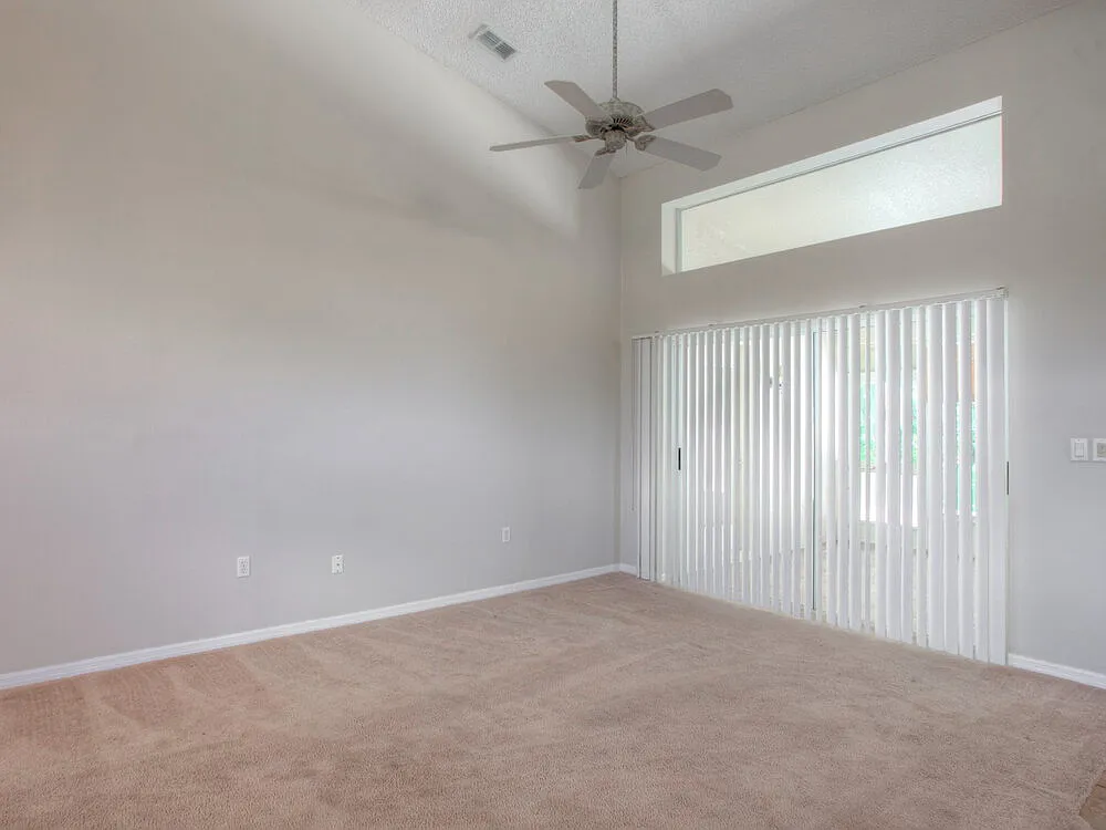 3 bed, 2.0 bath, 2034 sqft, $2,085 — Photo 3