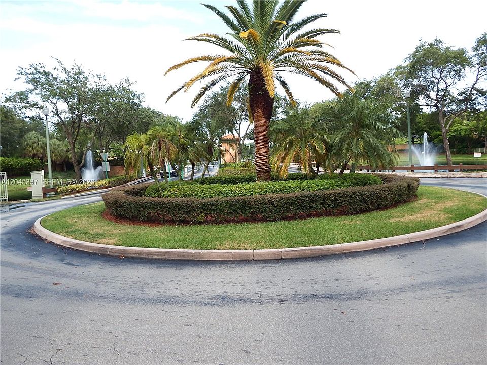 1st image of 4943 Leeward Ln #3204
