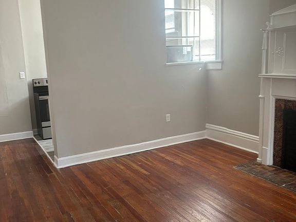 4th image of 179 E Loudon Ave #1