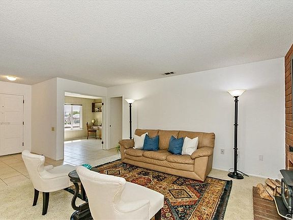 3rd image of 27931 Niagara Ct