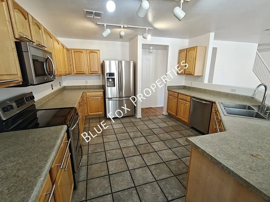 An Amazing opportunity to live in a gated community in Sweet Water Reserve! — Photo 3