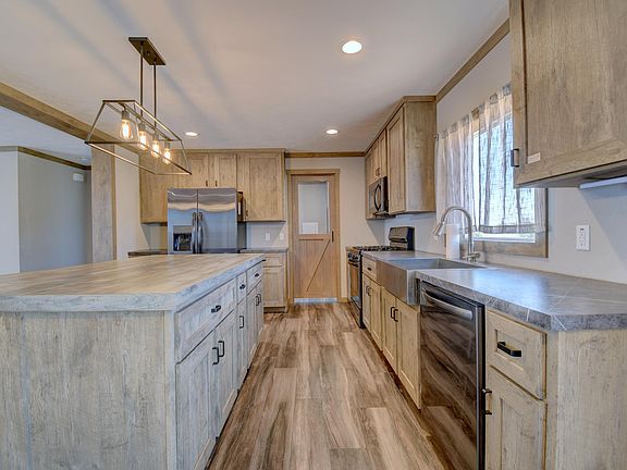 5th image of 79 High Vista Ct