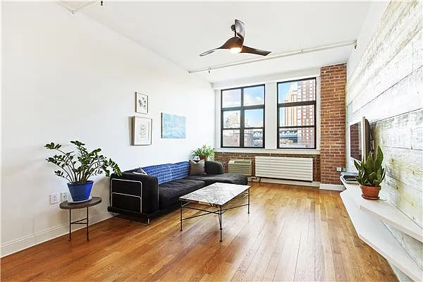 Sold by R New York | media 16