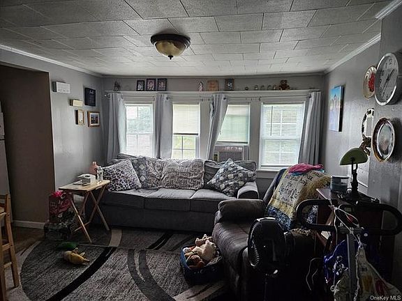 3rd image of 60 Orange St