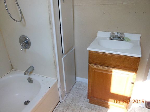 5th image of 518 W Market St