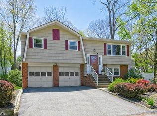 103 Rollins Trl, Hopatcong, NJ 07843