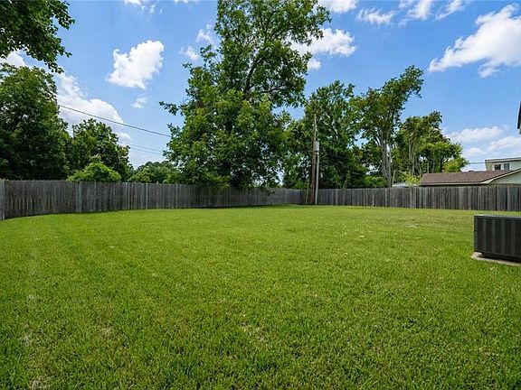 5th image of 608 Osiris St