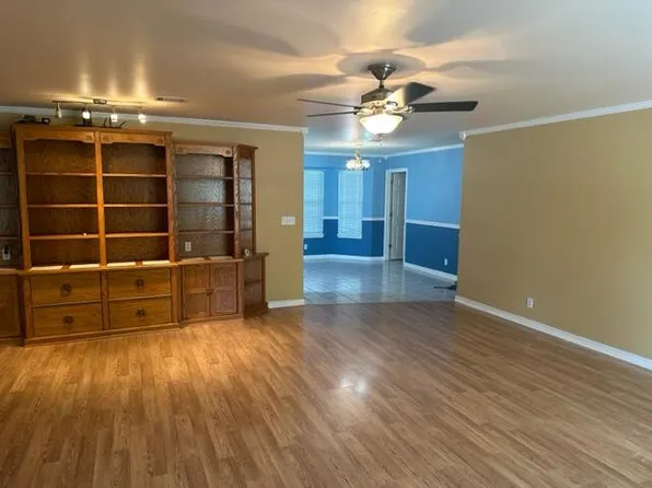 74 Virginia Ct, Niceville, FL 32578