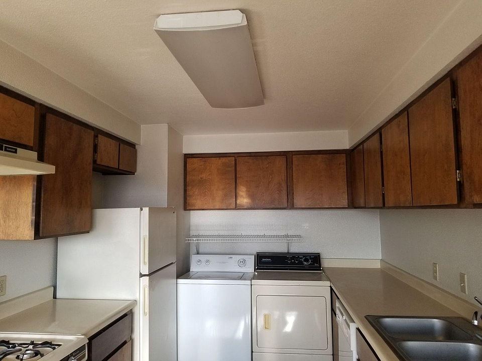 2nd image of 1860 NE Foothill Blvd #A