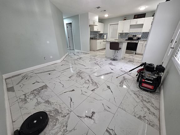 5th image of 310 S Ulysses Dr