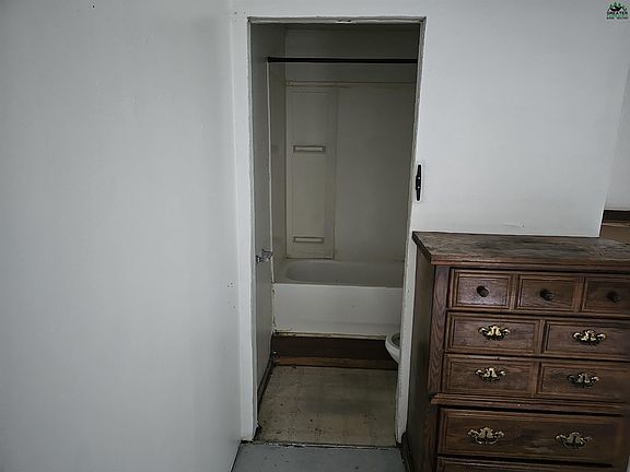 4th image of 970 E Chena Hills Dr