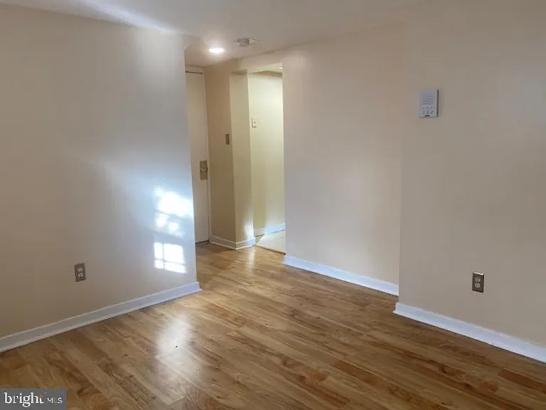 922 W Montgomery Ave #L5 — Photo 3