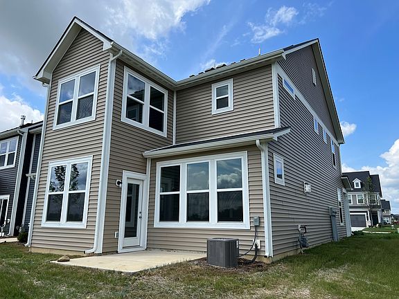 2nd image of 18717 Terra Vista Pl